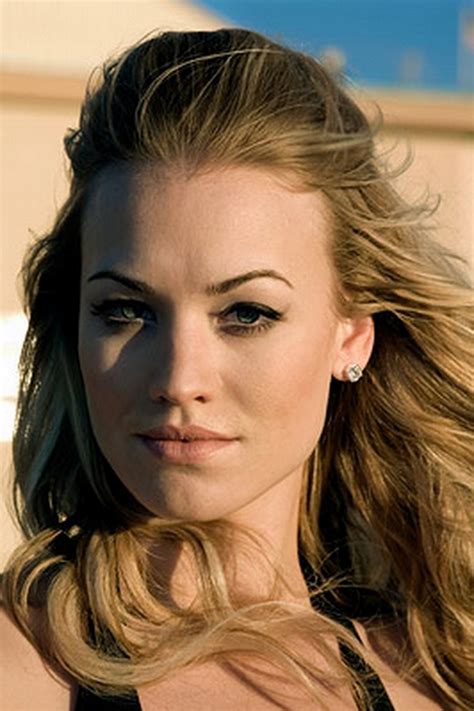 Discover more posts about yvonne strahovski. Yvonne Strahovski summary | Film Actresses