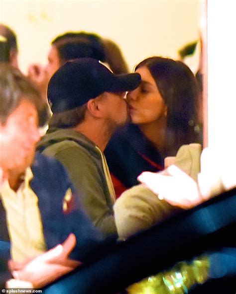 Leonardo Dicaprio 44 Locks Lips With His 21 Year Old Girlfriend Camila Morrone During New York