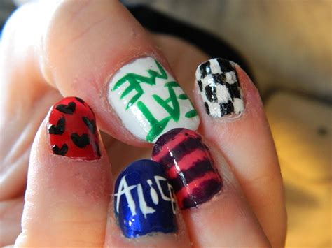 Alice In Wonderland Nail Art · A Character Nail · Beauty on Cut Out + Keep