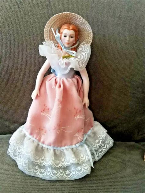 VINTAGE AVON SOUTHERN Belle Porcelain Doll Collection W Stand Tall PicClick