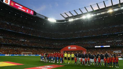 El lugar del encuentro, que promete ser muy emocionante, será estadio la cartuja. España - Suecia: Miedo a un Bernabéu vacío | Clasificación ...