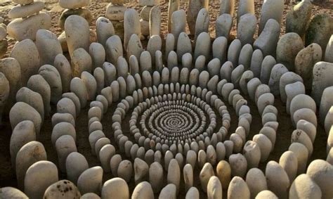 Artist Uses Materials Found In Nature To Create Elaborate Cairns And