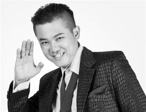 Suốt thời gian qua, bác sĩ liên tục xét nghiệm máu, cho uống thuốc theo liệu trình. Nam ca sĩ Vân Quang Long đột ngột qua đời tại Mỹ - Báo ...