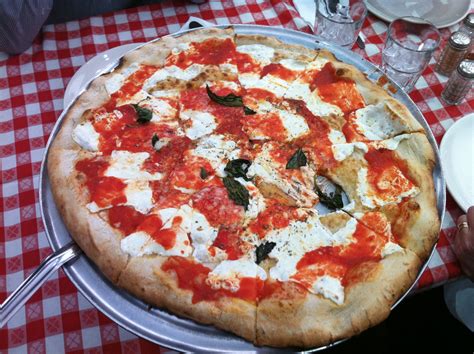 Our pizzeria offers a great family fun environment and entertainment. New York City Brooklyn Pizza Tour | Brooklyn pizza ...