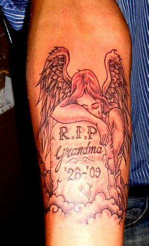 Rip Tattoo Designs Beautiful Ways To Honor A Loved One Body Tattoo Art