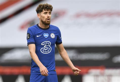 The italian international is a highly technical midfielder capable of dictating the tempo of play in possession with quick passing and movement. Chelsea prepara oferta de renovação para Jorginho