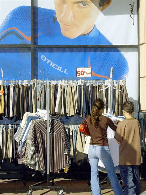 Retail Sales Fall For Third Straight Month