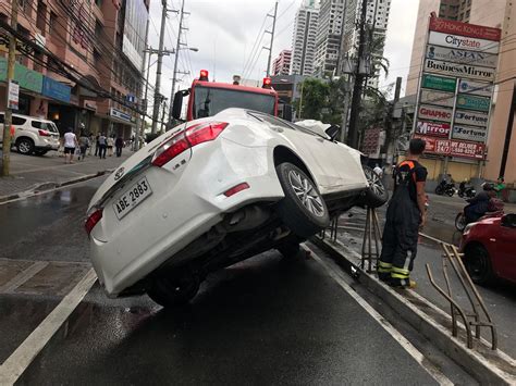 Law Student Unhurt After Car Rams Steel Railing In Makati Inquirer News