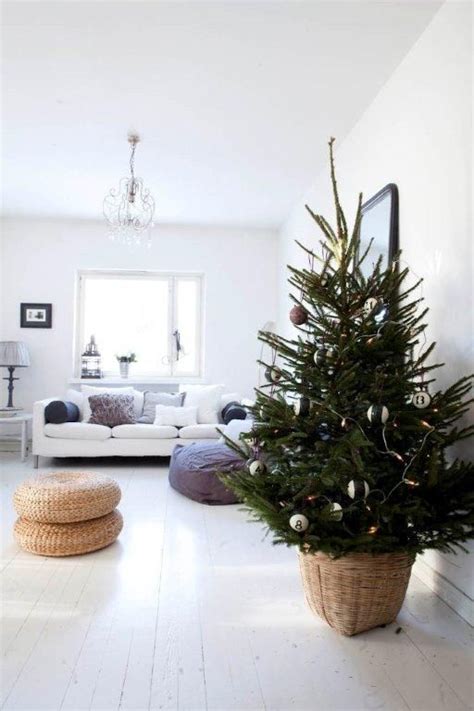 22 Minimalist And Modern Christmas Tree Décor Ideas Digsdigs