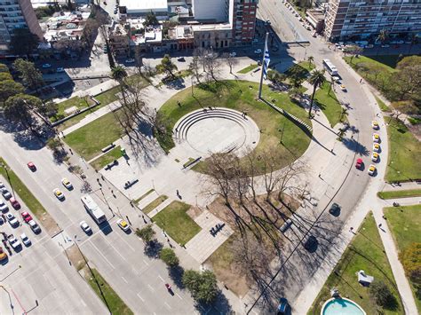 Plaza De La Bandera Concurso 2do Premio Propuesta Construida Remodelación Finalizado