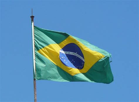 Il a été institué le 19 novembre 1889, à l'occasion de la proclamation de la république en 1889. drapeau brésil ciel bleu - Football sports - le meilleur ...