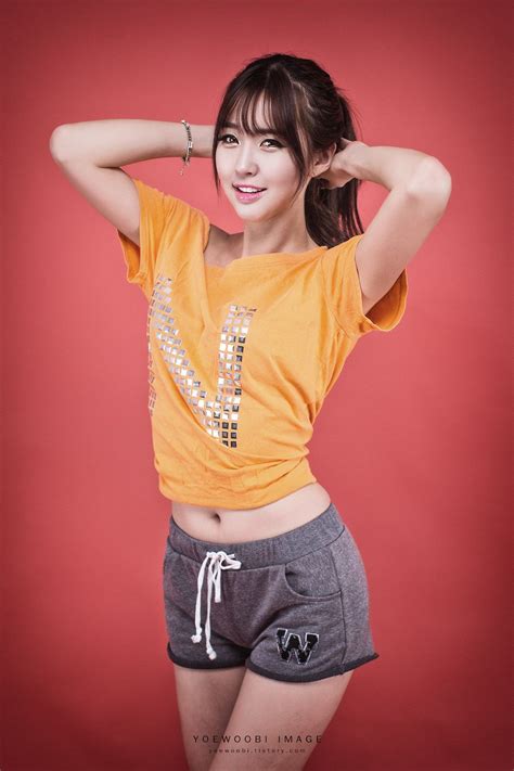 Choi Byeol Ha Racing Girl Race Queen Korean Model Showgirls Trending Memes Asian Crop Tops