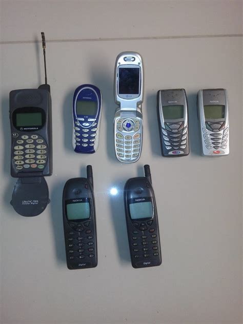 O nokia 301 é um destes celulares e foi lançado no começo de 2013. 2° Antigo Celular Nokia 6120 I N 5120 1100 V3 Tijolao - R ...