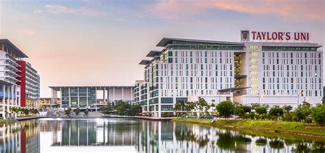 Below is a list of top private universities in malaysia as a guide for you in making the right choice for a better future. 5 Top Private Universities In Malaysia - VisionKL