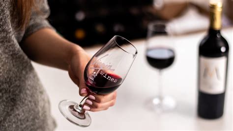 How To Taste Wine Wine Guide Virgin Wines