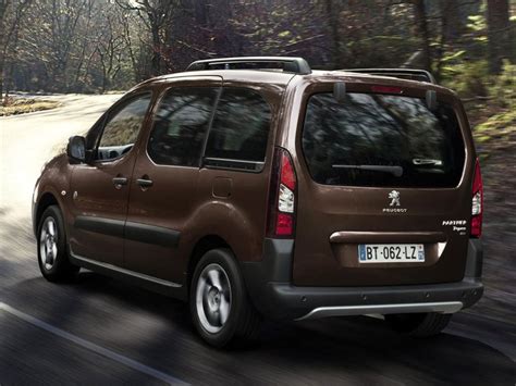 Der neue peugeot partner tepee liebt veränderungen. New Peugeot Partner Tepee car configurator and price list 2019