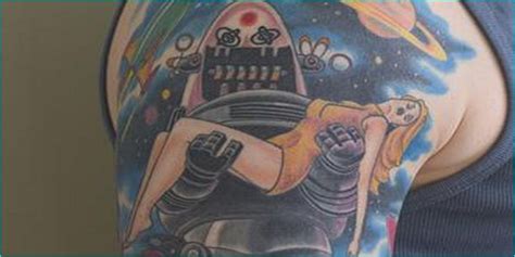 20 Most Artistic And Geeky Sci Fi Tattoos Geeky Artist Tattoos