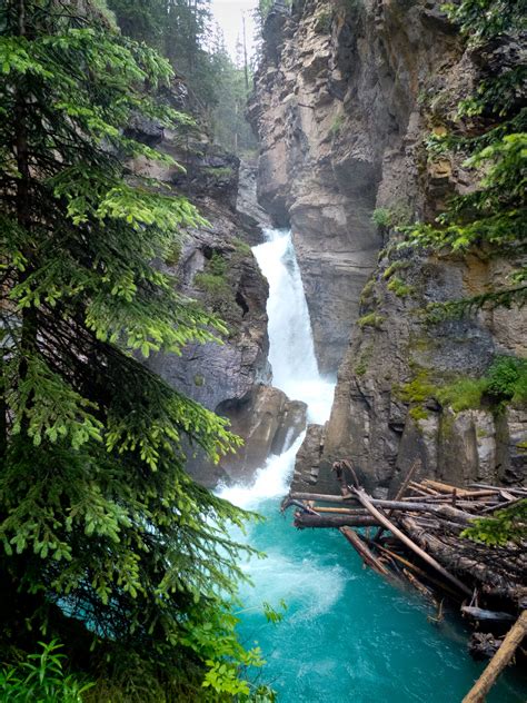 Locals Guide To The Johnston Canyon Hike In Banff National Park The