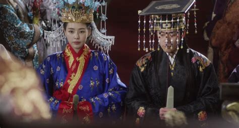 Wang so was born a prince of goryeo, but because a prophecy foretells that he will turn the country into a river of blood, he is exiled from the palace and shunned by the royal family. First Impressions: "Shine or Go Crazy" Eps 1 and 2 - When ...