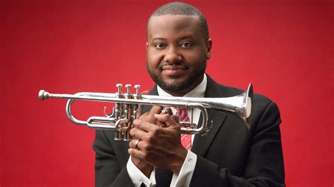 Concert Review Sean Jones At Jazz Showcase Chicago Tribune