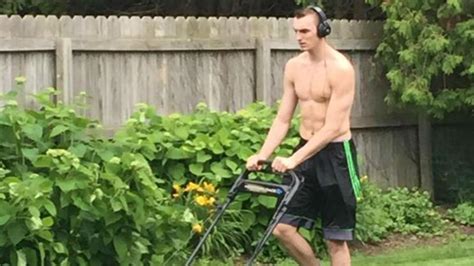 Sam Dekker Goes Home To Mow Lawn After Nba Draft Sporting News
