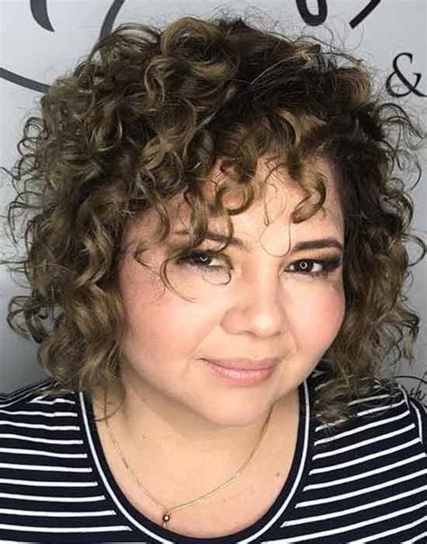 23 Short Curly Hairstyles For Fat Faces And Double Chins Hairstyle