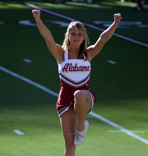 Power Ranking The Cheerleaders Of The Final Bcs Top 25 Bleacher Report Latest News Videos