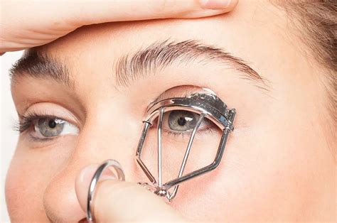 eyelash curler tips 7 things to know to choose the best one