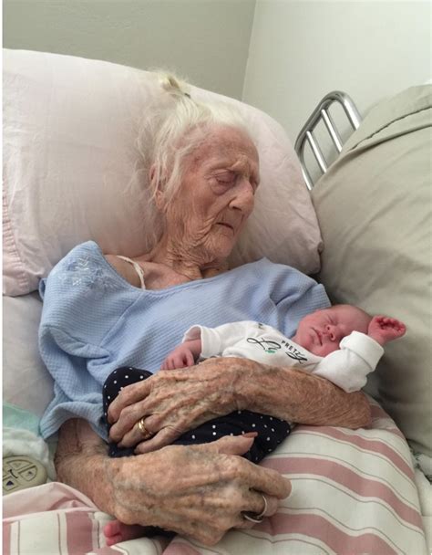 101 Year Old Grandma Holds Grandbaby Before Passingtouching