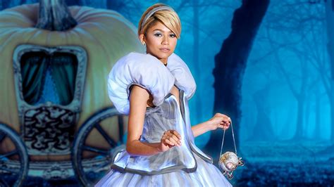 Zendayas Cinderella Met Gala Look An Iconic Fashion Moment Explained