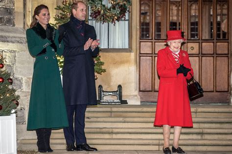 Prince William And Duchess Kates Leaked Christmas Card Is Revealed