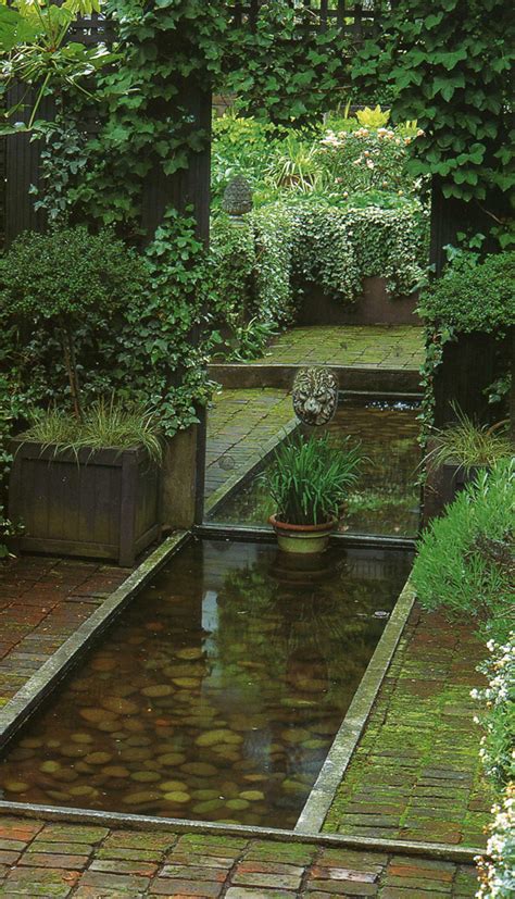 18 Dazzling Mirror Ideas for Your Garden - Garden Lovers Club