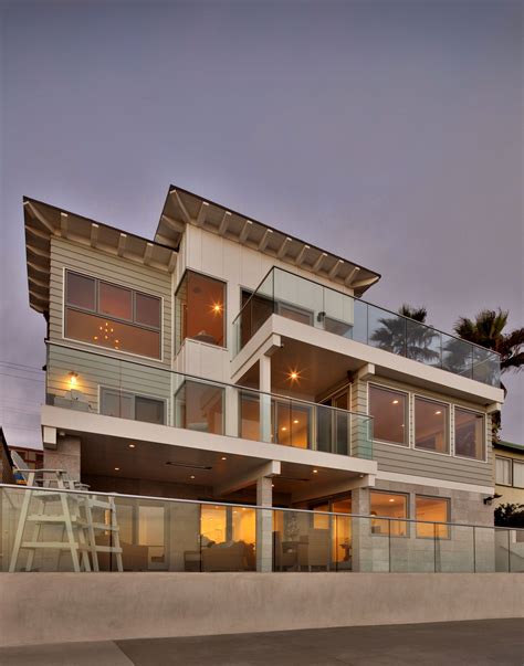 20 Modern Oceanfront Home Designs