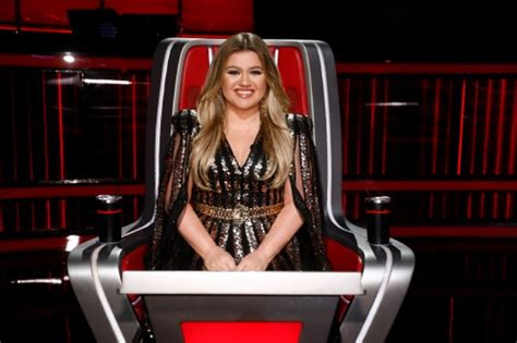 Why Is Kelly Clarkson Leaving The Voice
