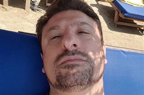 Jun 14, 2021 · ο νίκος χαρδαλιάς μπορεί να έχει ένα φορτωμένο καθημερινό πρόγραμμα όμως βρίσκει πάντα χρόνο για την οικογένειά του. Νίκος Χαρδαλιάς: Ποιο υποκοριστικό του έχει δώσει η ...
