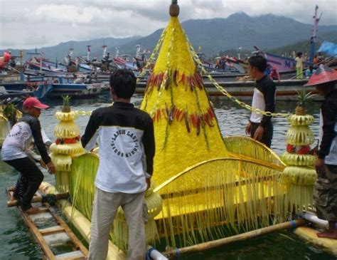 Perawan maria yang tak bernoda, lela, maumere. Kebudayaan dan Kesenian Daerah : Kebudayaan Provinsi Jawa timur