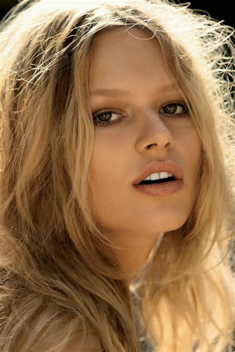 2015s Model Of The Year Is Anna Ewers Pret A Reporter