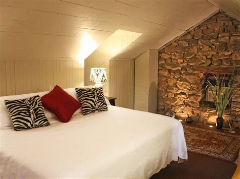 15 The Best Wall Accents With Beige