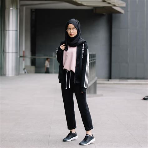 Check spelling or type a new query. Pin oleh nevafradista di hijab. | Pakaian olahraga wanita ...