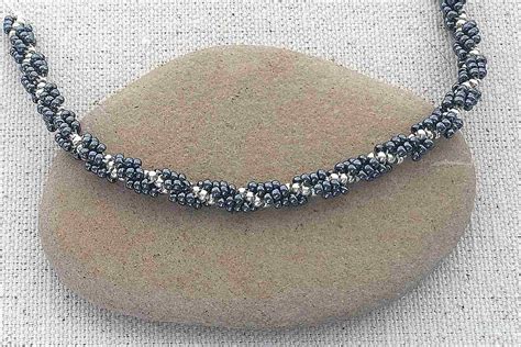 Be sure to check out ruby's book, beading with ruby ~ a beginner's guide to creating beautiful beaded jewelry to find 30 more beading patterns and tips. 9 Best Beginner Beading Patterns