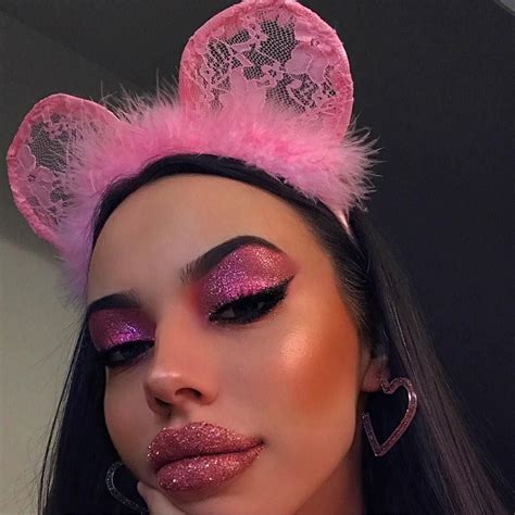 Top aesthetic makeup tiktok compilation 「part 6」. @fauxlefam | Makeup, Pink makeup, Aesthetic makeup