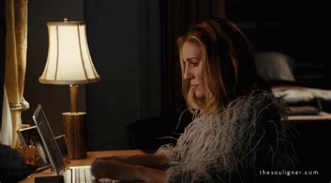 Carrie Bradshaw GIF Carrie Bradshaw Couldnt Discover Share GIFs