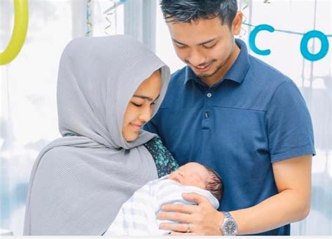 Maksud keterangan dalam antrean ketika mengirim sesuatu melalui email merupakan tanda bahwa email sedang dalam proses pengiriman dan bisa juga sebagai tanda ada beberapa masalah dalam email tersebut yang menjadi penghambat pengiriman. Takut terkena penyakit hati manusia - Elfira