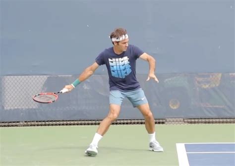 So what grip does roger federer use on his forehand groundstroke exactly? How does Federer get such massive lag on his forehand ...