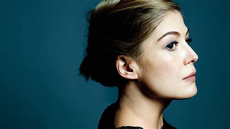 Gone Girl Rosamund Pike On Playing Amy In David Finchers Thriller