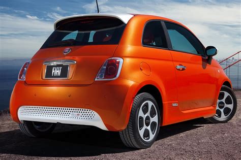 2016 Fiat 500e Vins Configurations Msrp And Specs Autodetective