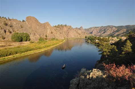 Missouri River Holiday Booking Reminder Redux Headhunters Fly Shop