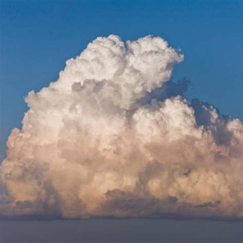 cropped-puffy-cloud_925x.jpg - blog.johnjoyner.net