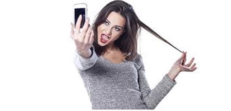 Why Women Take Sexy Selfies Researchers Punch Newspapers