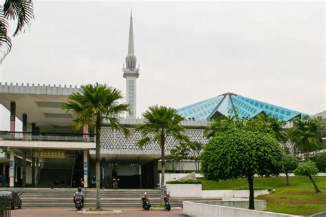 Ozmosis health & day spa. Masjid Negara in Kuala Lumpur, Malaysia | Franks Travelbox